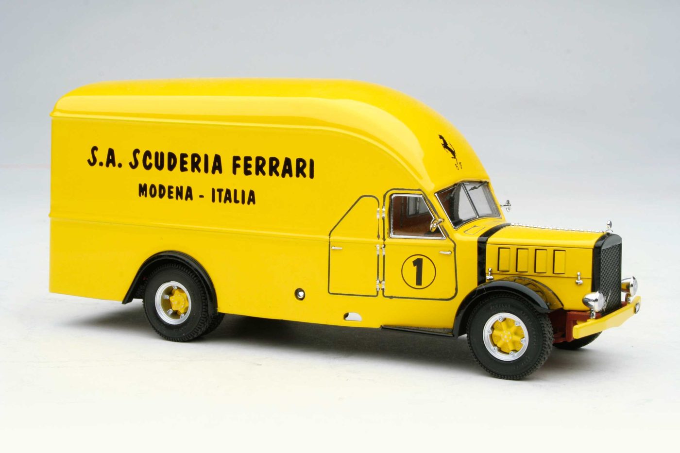 1936 Vanderbilt Cup | S. A. Scuderia Ferrari Transporter