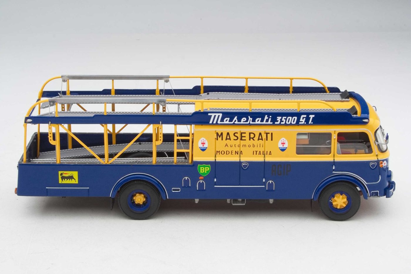 1959 Maserati 3500 G.T. Transporter - Image 2