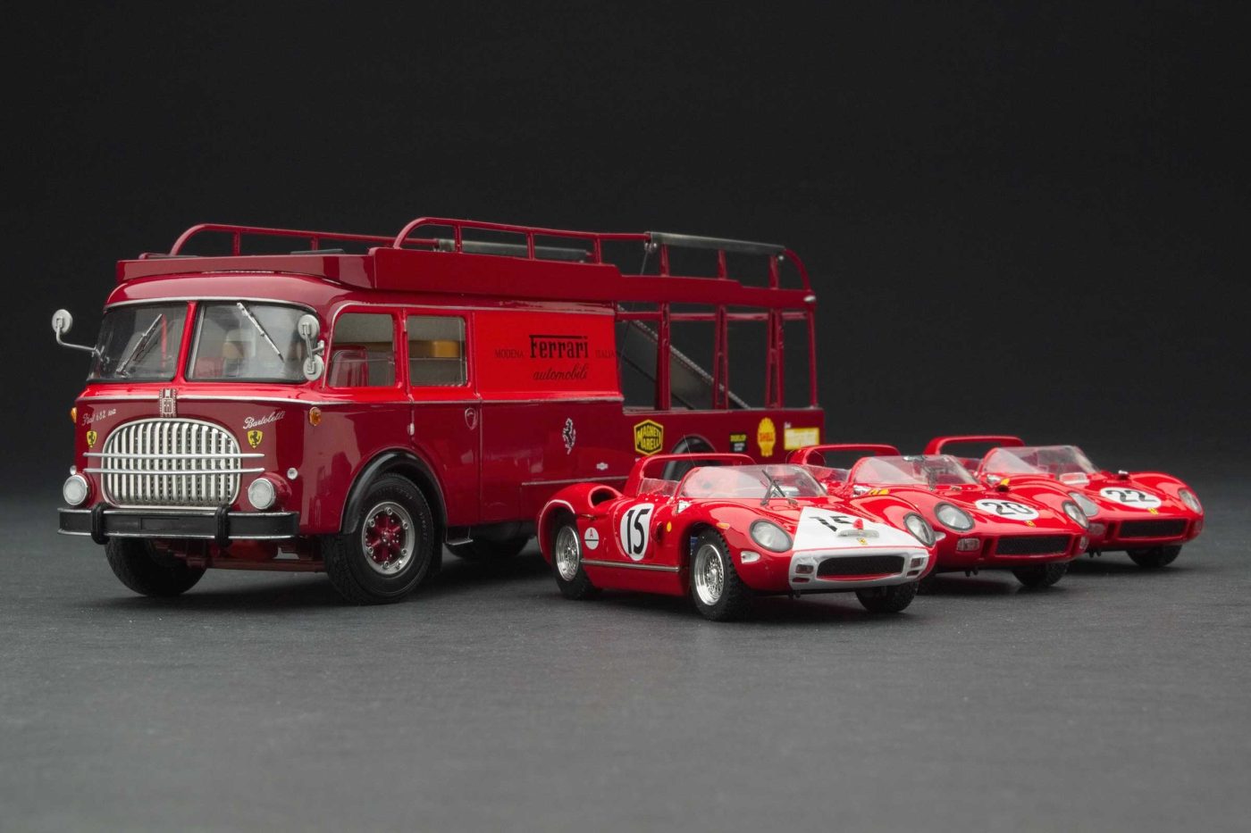 1964 Le Mans | Scuderia Ferrari Transporter with Ferrari 275 P and Ferrari 330 P - Image 3