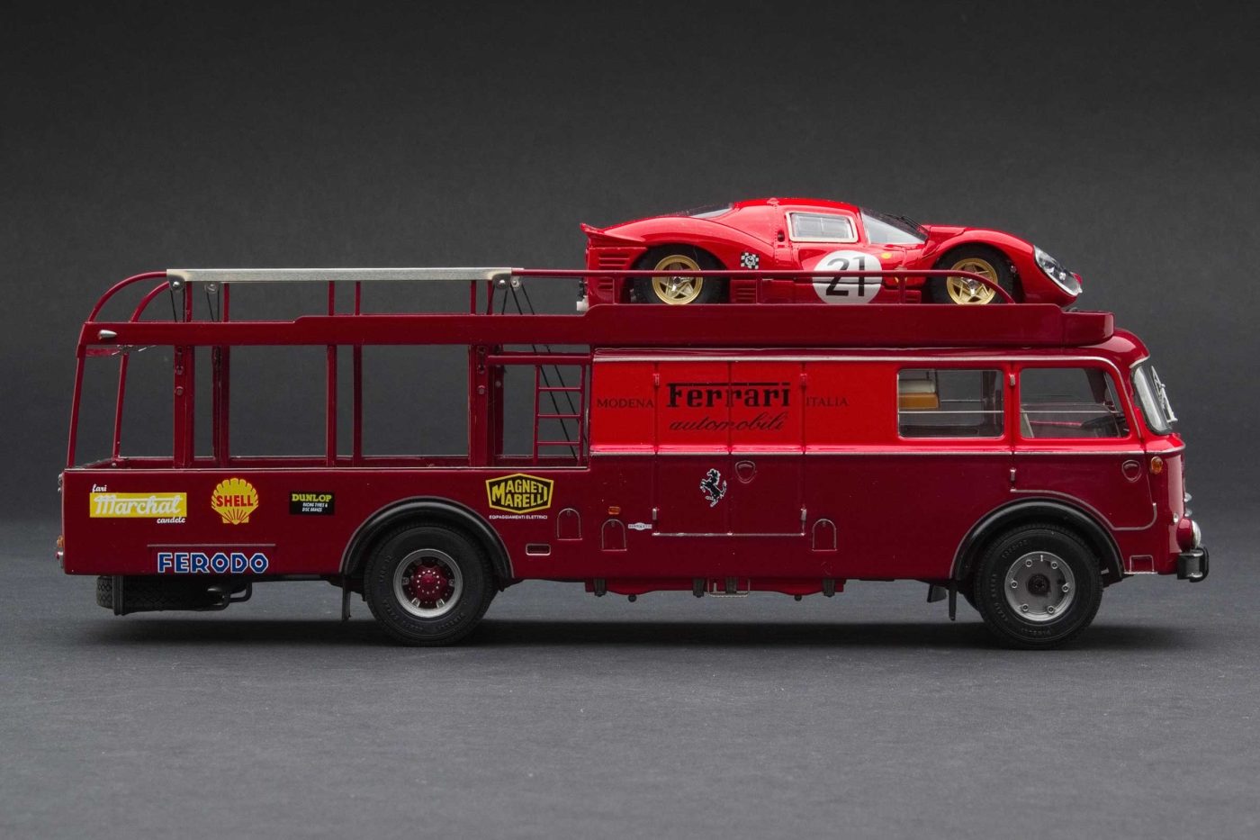 1967 Le Mans | Scuderia Ferrari Transporter with Ferrari 330 P4 - Image 5