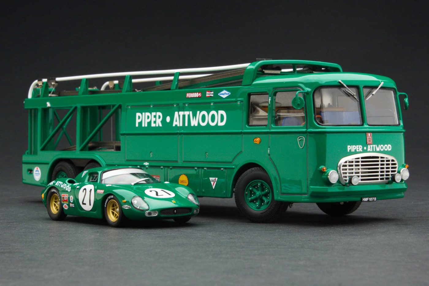 Piper-Attwood Transporter with Ferrari 250 LM