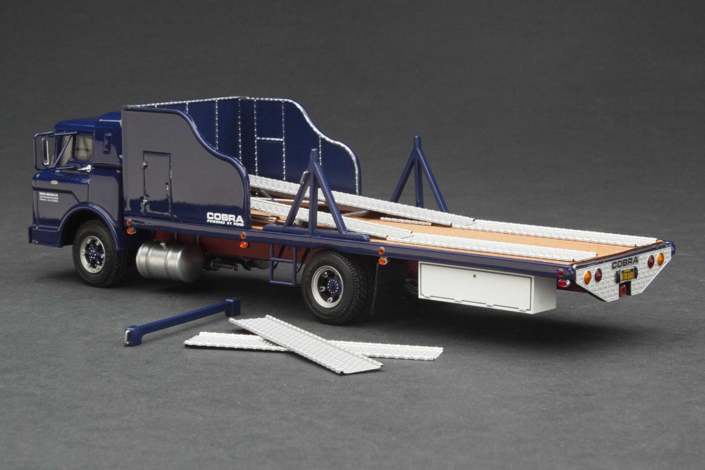 Shelby Transporter | Ford Blue - Image 4