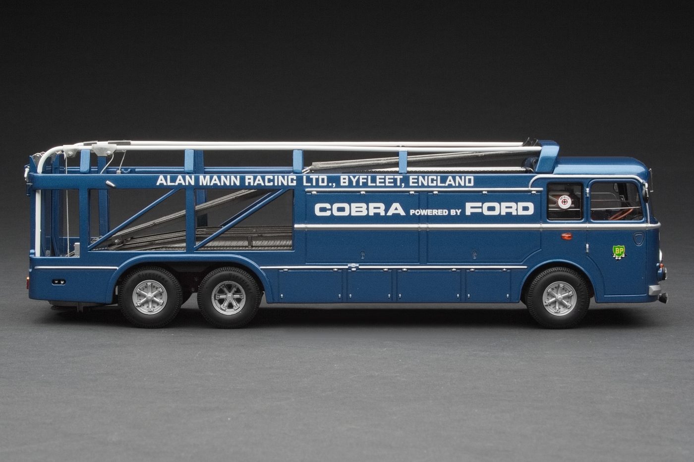 1966 Le Mans | Alan Mann Racing Transporter (GT40 Mk II) - Image 2